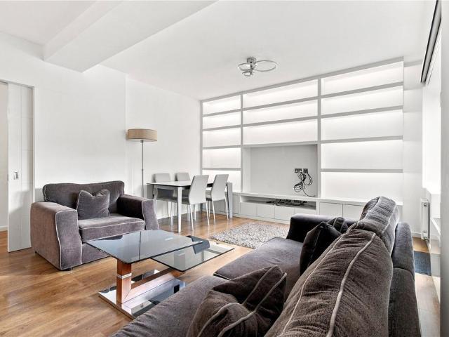 East Barnet Road, London, EN4 2 bed apartment to rent £2,250 pcm £519 pw