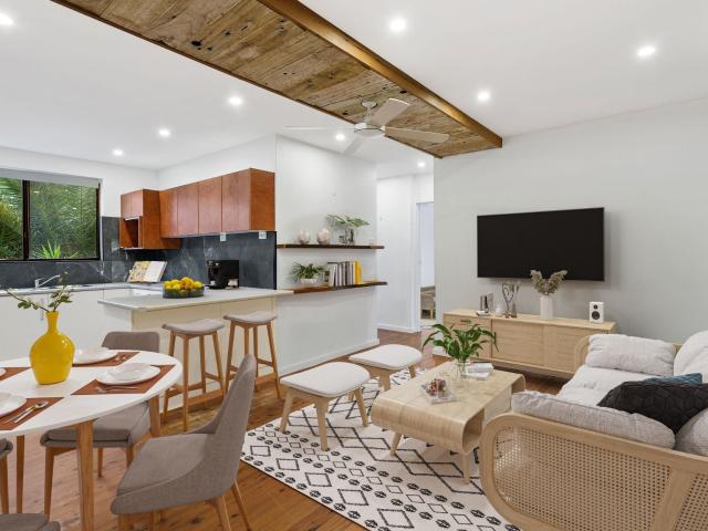 East Corrimal, 2/35 Lake Parade