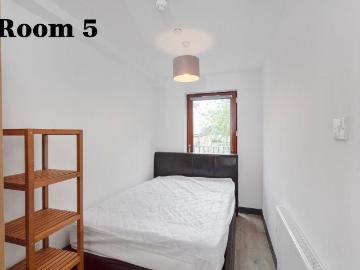 East Crosscauseway, Edinburgh EH8, 8 bed shared accommodation to rent, £799 pcm | PrimeLocation