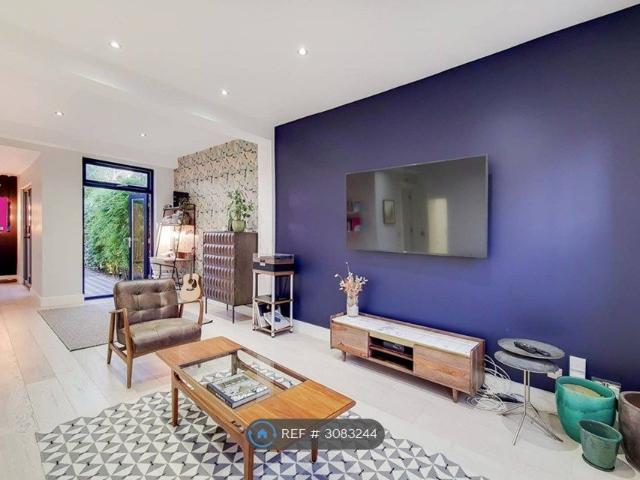 East Dulwich, London SE22, 2 bed flat to rent, £2,900 pcm | PrimeLocation