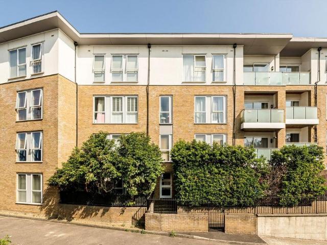 East Dulwich Road, London SE22 1 bed flat to rent £1,850 pcm £427 pw