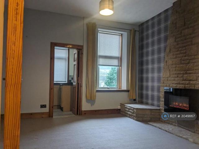 East Donington St, Darvel, KA17 1 bed flat to rent £400 pcm £92 pw