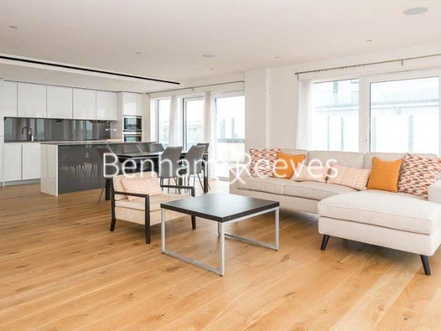 East Drive, London, NW9 3 bed apartment to rent £3,000 pcm £692 pw