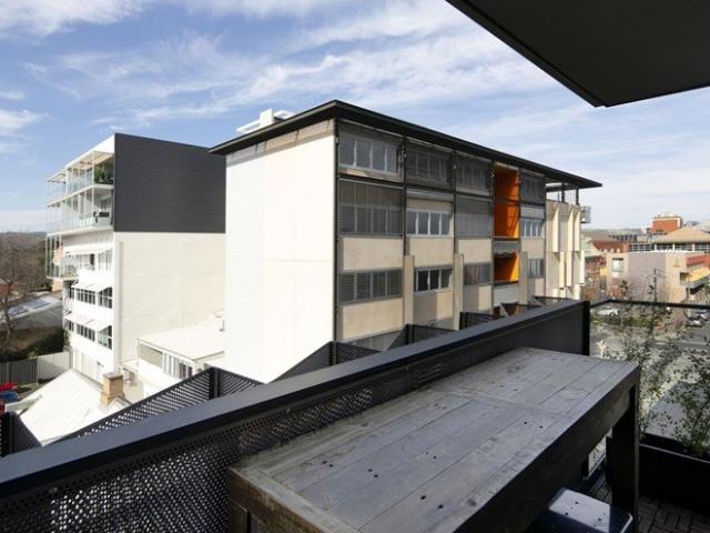 East End Living One Bedroom Apartment Great Opportunity for First Home Buyers or Investors