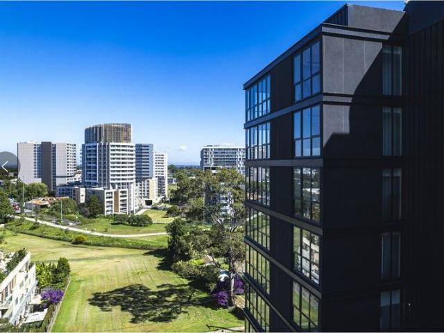EAST FACING 1BED WITH PARKING, 5% deposit, available for limited time only