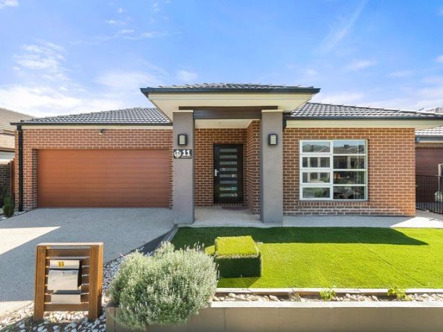 East Facing Amazing house in Upper PointCook