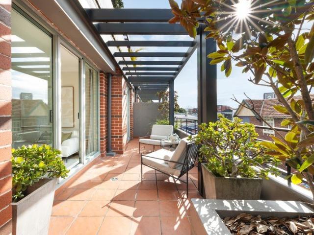 East Facing Entertainer in a Boutique Mosman Village Building