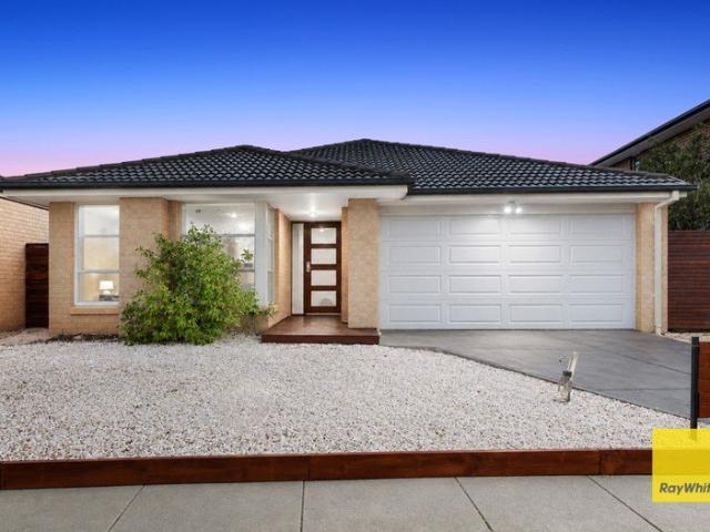 East Facing Family Entertainer!