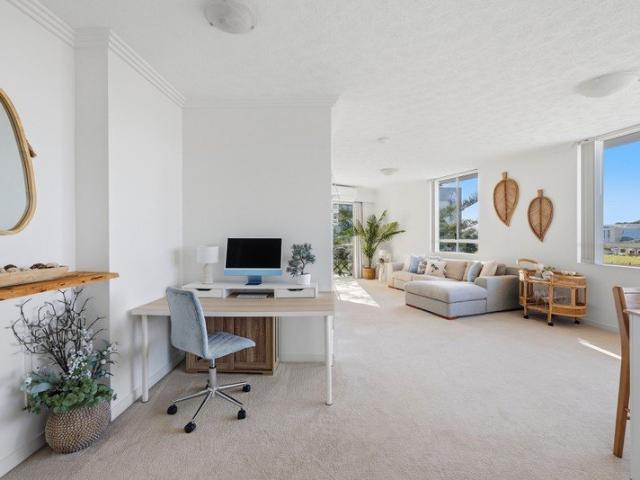 East Facing & Filled With Natural Light Move In Ready!
