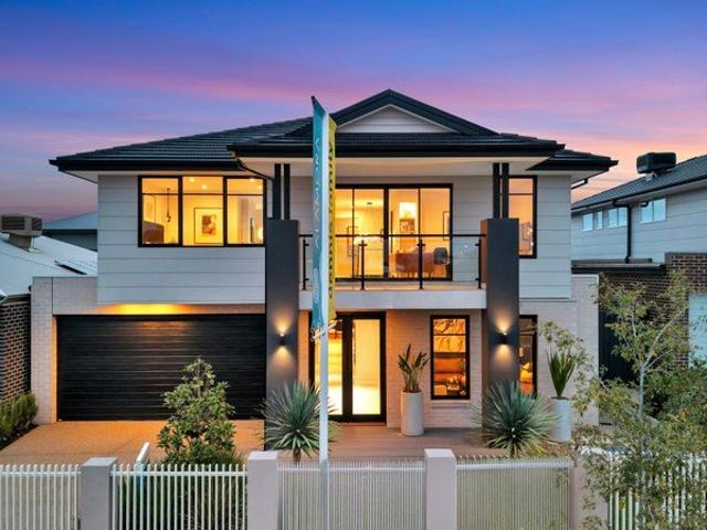 East Facing Luxurious Double Storey Display Home in Alamora Estate!