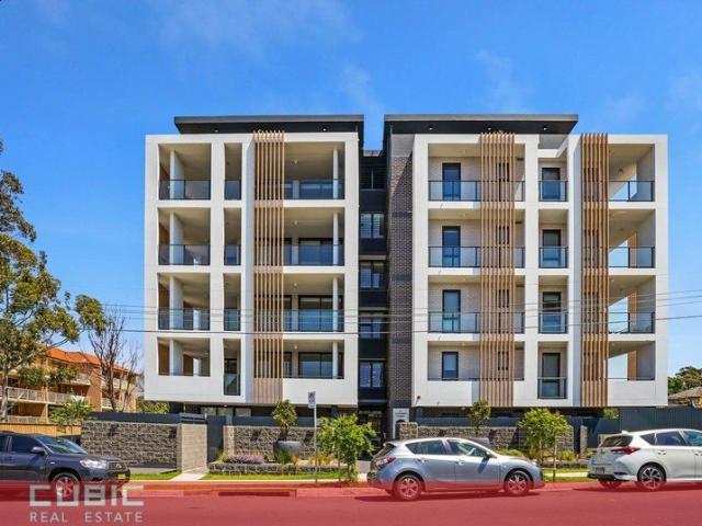 East Facing Modern Apartment in Prime Location
