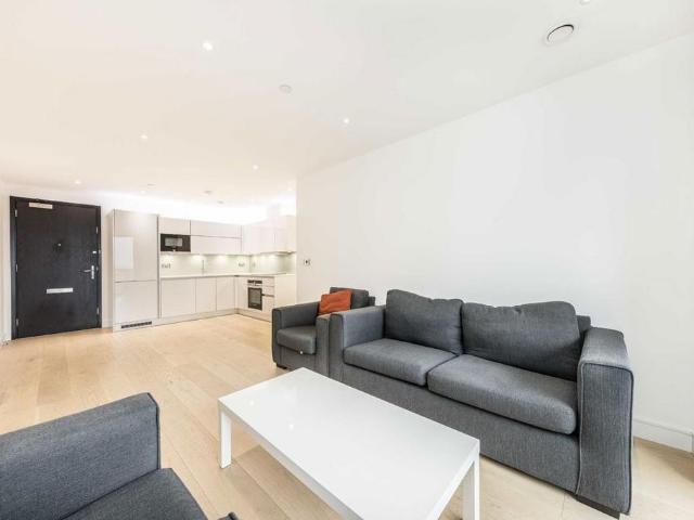 East Ferry Road, London E14 1 bed flat to rent £2,499 pcm £577 pw