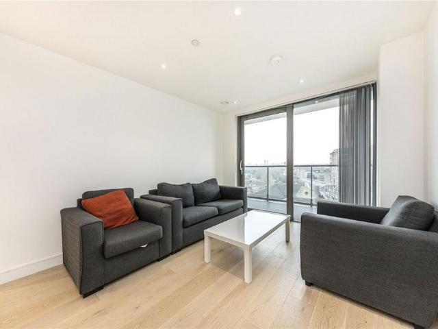 East Ferry Road, London E14 1 bed flat to rent £2,500 pcm £577 pw
