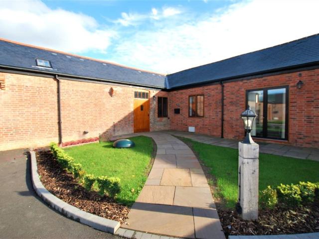 East Flexford Lane, Guildford, Surrey GU3, 2 bed detached house to rent, £2,000 pcm | PrimeLocation