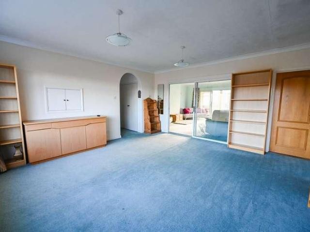East Front Road, Bognor Regis, PO21