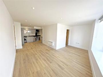 East Grinstead, West Sussex 1 bed apartment to rent £1,475 pcm £340 pw