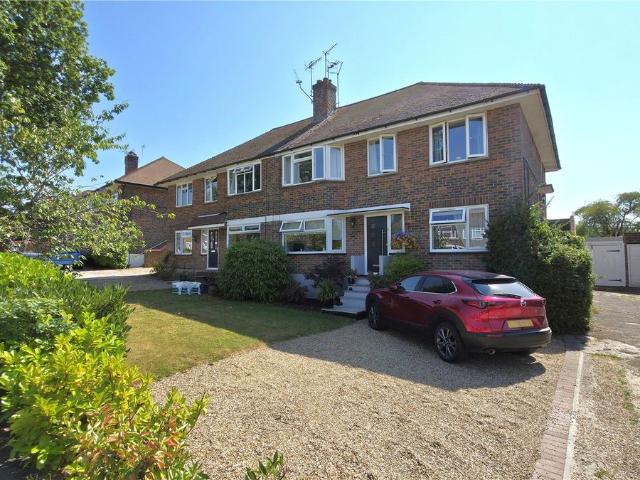 East Grinstead, West Sussex RH19, 2 bed maisonette to rent, £1,500 pcm | PrimeLocation
