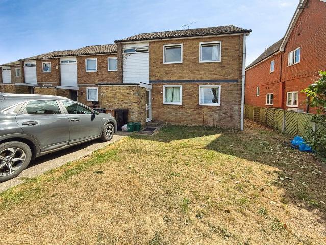 East Hanningfield Road, Chelmsford CM3, 2 bed maisonette to rent, £1,100 pcm | PrimeLocation