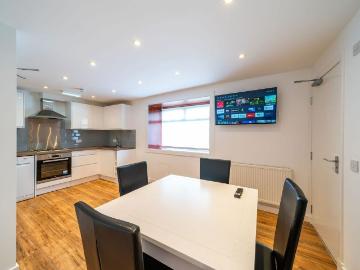 East High Street, Forfar DD8, 6 bed maisonette to rent, £1,400 pcm | PrimeLocation