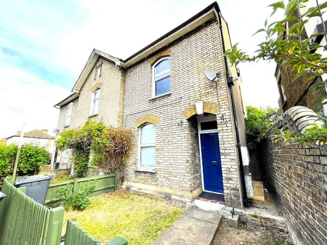 East Hill, Dartford DA1, 1 bed flat to rent, £950 pcm | PrimeLocation