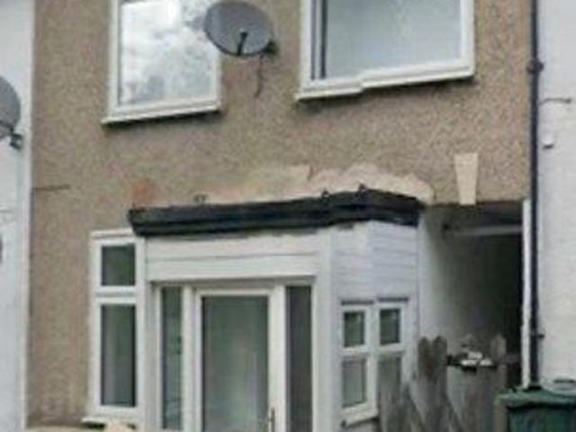 East Hill, Dartford DA1, 2 bed flat to rent, £1,300 pcm | PrimeLocation
