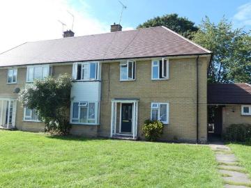 EAST HORSLEY 2 bed maisonette to rent £1,650 pcm £381 pw