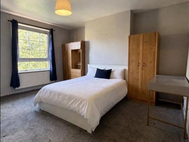 East India Buildings, Canary Wharf E14, 4 bed shared accommodation to rent, £1,125 pcm | PrimeLocation