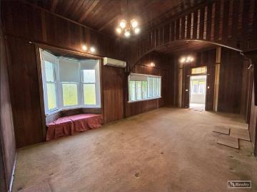 EAST INNISFAIL UPSTAIRS UNIT