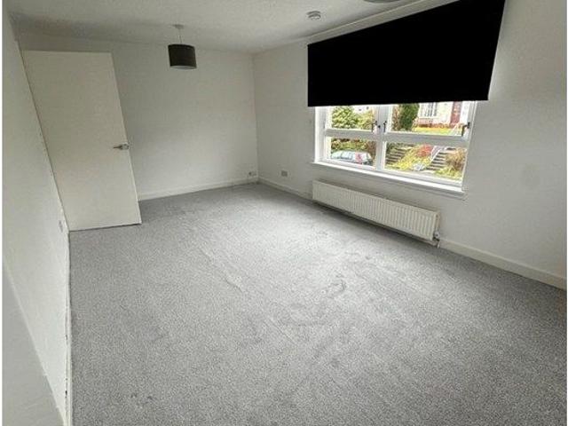 East Kilbride, Glasgow G75, 2 bed flat to rent, £695 pcm | PrimeLocation