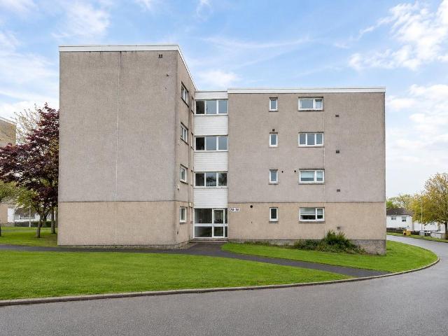 East Kilbride, South Lanarkshire G75 1 bed flat to rent £695 pcm £160 pw