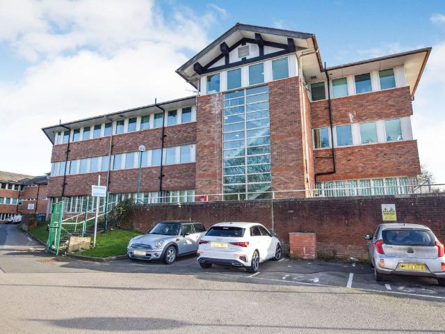 East Lane, Runcorn, Cheshire WA7, 2 bed flat to rent, £625 pcm | PrimeLocation