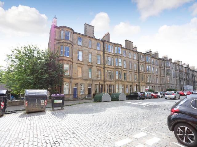 East London Street, Edinburgh EH7, 2 bed flat to rent, £1,500 pcm | PrimeLocation