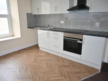 East Parade, Keighley BD21, 2 bed flat to rent, £595 pcm | PrimeLocation