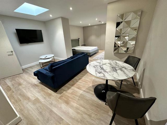 East Parade, Leeds LS1, 1 bed flat to rent, £1,250 pcm | PrimeLocation