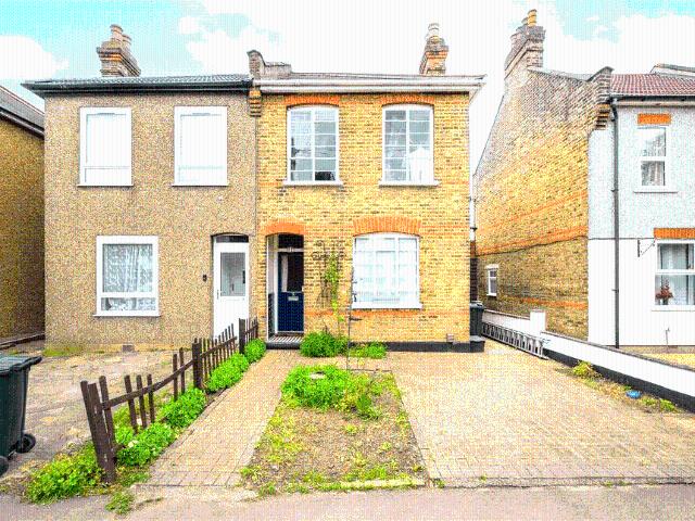 East Park Close, Chadwell Heath, Romford RM6, 4 bed semi detached house to rent, £2,500 pcm | PrimeLocation