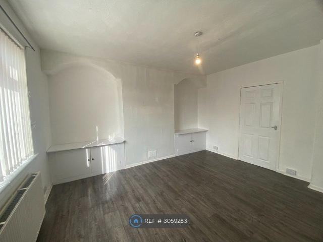 East Park Drive, Kilmarnock KA3, 2 bed terraced house to rent, £700 pcm | PrimeLocation