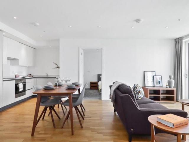 East Park Walk, London E20, 2 bed flat to rent, £2,815 pcm | PrimeLocation