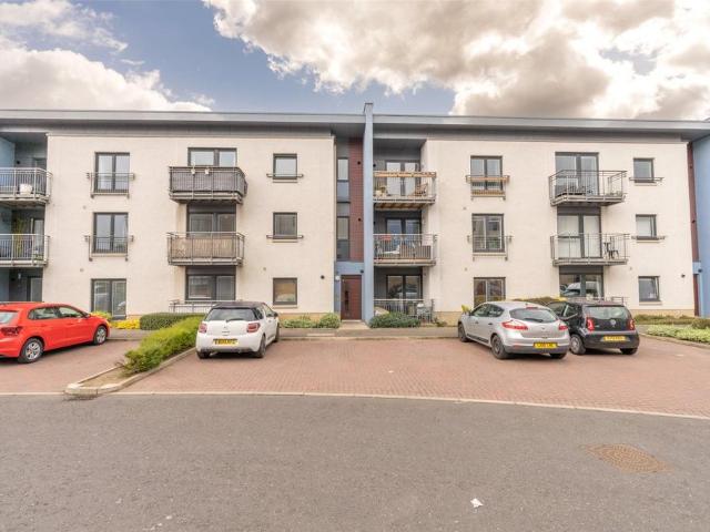 East Pilton Farm Place, Edinburgh, EH5 2 bed flat to rent £1,430 pcm £330 pw