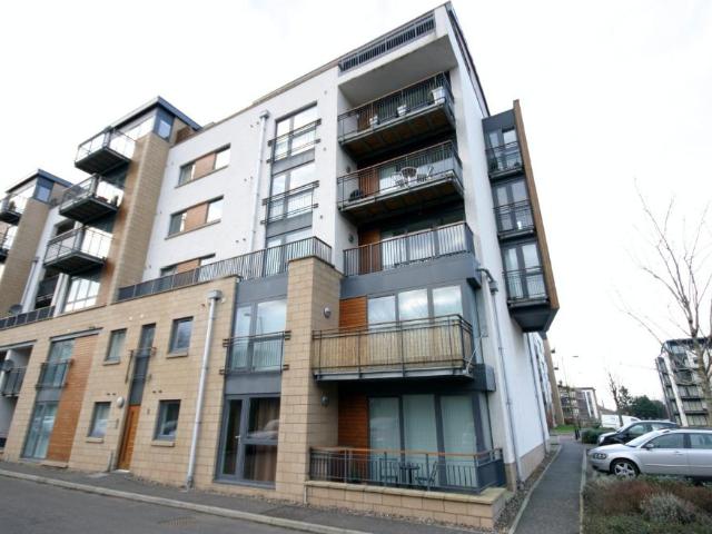 East Pilton Farm Rigg, Pilton. 2 bed flat to rent £1,350 pcm £312 pw