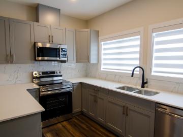 East Pine Modern & Spacious Townhomes for Rent in Beaumont! The Brownstone [object Promise] for Rent
