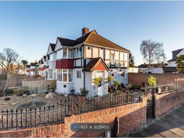 East Rochester Way, Sidcup DA15, 3 bed semi detached house to rent, £2,400 pcm | PrimeLocation