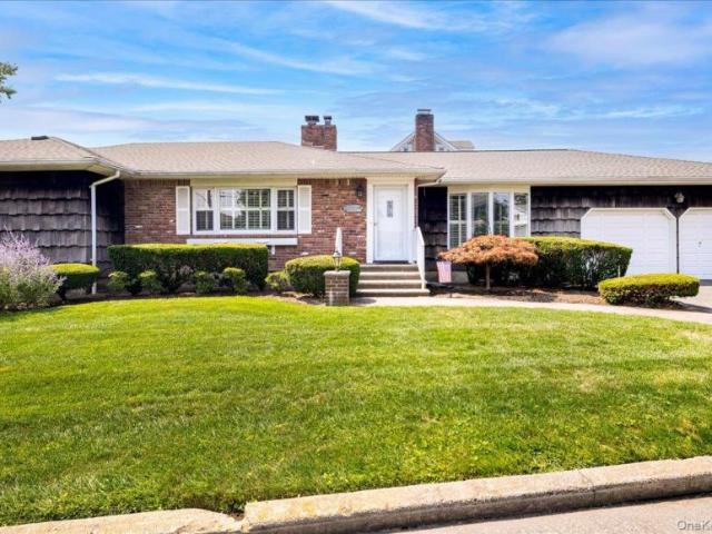 East Rockaway NY 11518 LS104322456