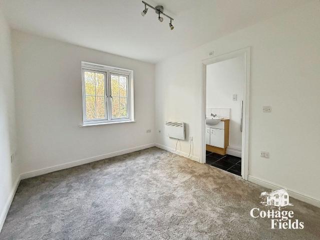 East Road, Harlow CM20, 2 bed flat to rent, £1,500 pcm | PrimeLocation