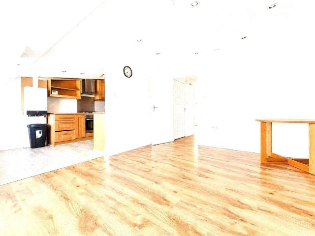 East Road, London E15, 2 bed flat to rent, £1,800 pcm | PrimeLocation