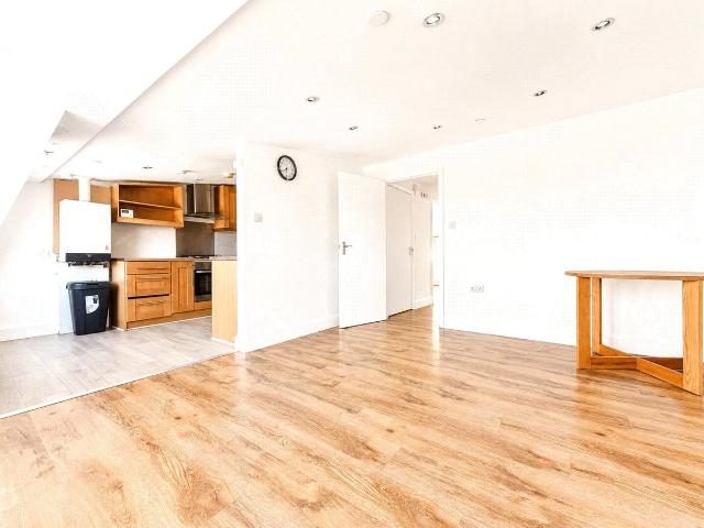 East Road, London E15, 2 bed flat to rent, £1,900 pcm | PrimeLocation