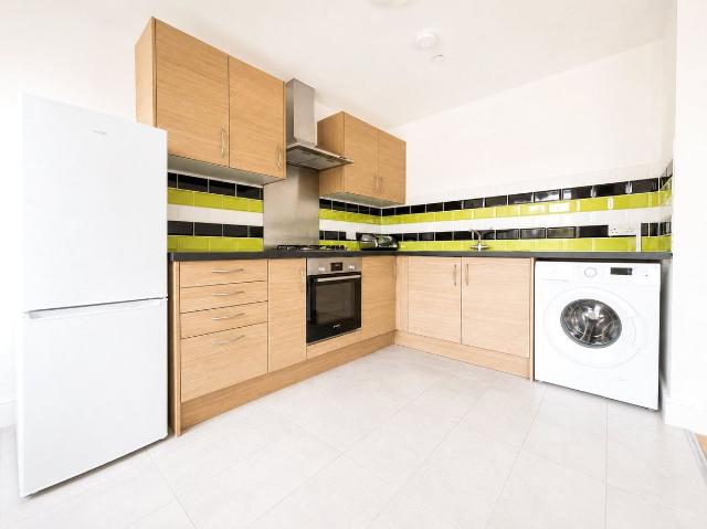 East Road, London E15, 2 bed flat to rent, £1,950 pcm | PrimeLocation