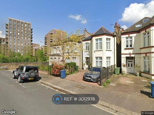 East Road, Romford RM6, 3 bed flat to rent, £1,700 pcm | PrimeLocation
