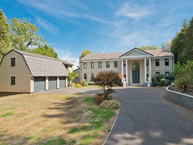 East Road, Weybridge, Surrey KT13, 3 bed detached house to rent, £12,000 pcm | PrimeLocation