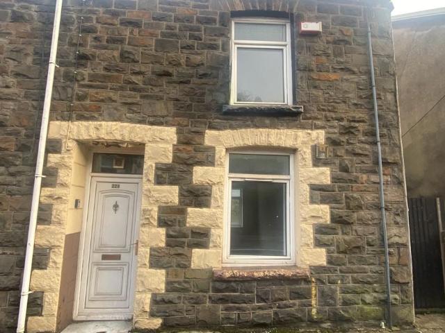 East Road, Tylorstown, Ferndale CF43, 2 bed terraced house to rent, £725 pcm | PrimeLocation