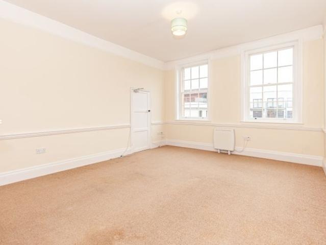 East St Helen Street, Abingdon OX14, 1 bed flat to rent, £1,400 pcm | PrimeLocation